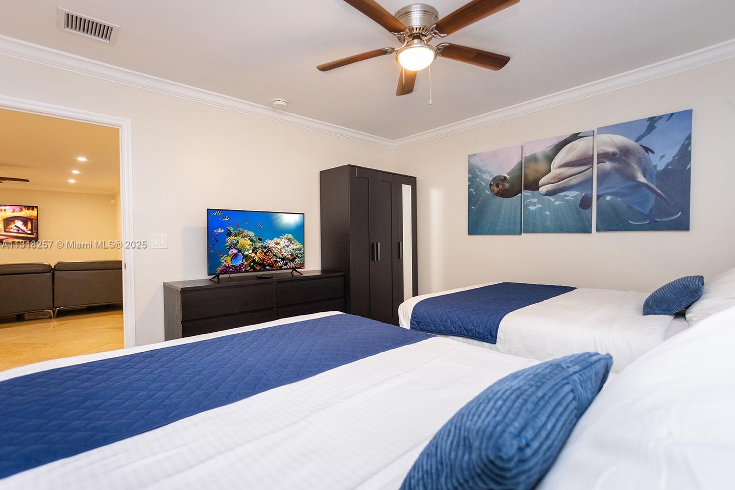 HOLLYWOOD LAKES SECTION - Residential Lease