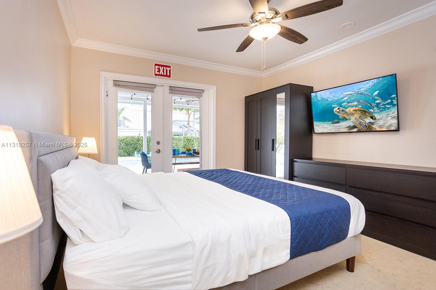 HOLLYWOOD LAKES SECTION - Residential Lease