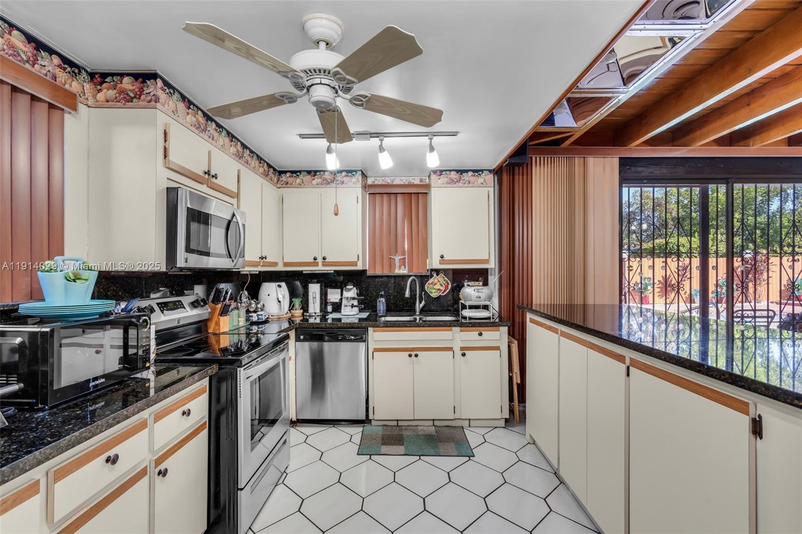 DURHAM ESTATES - Residential