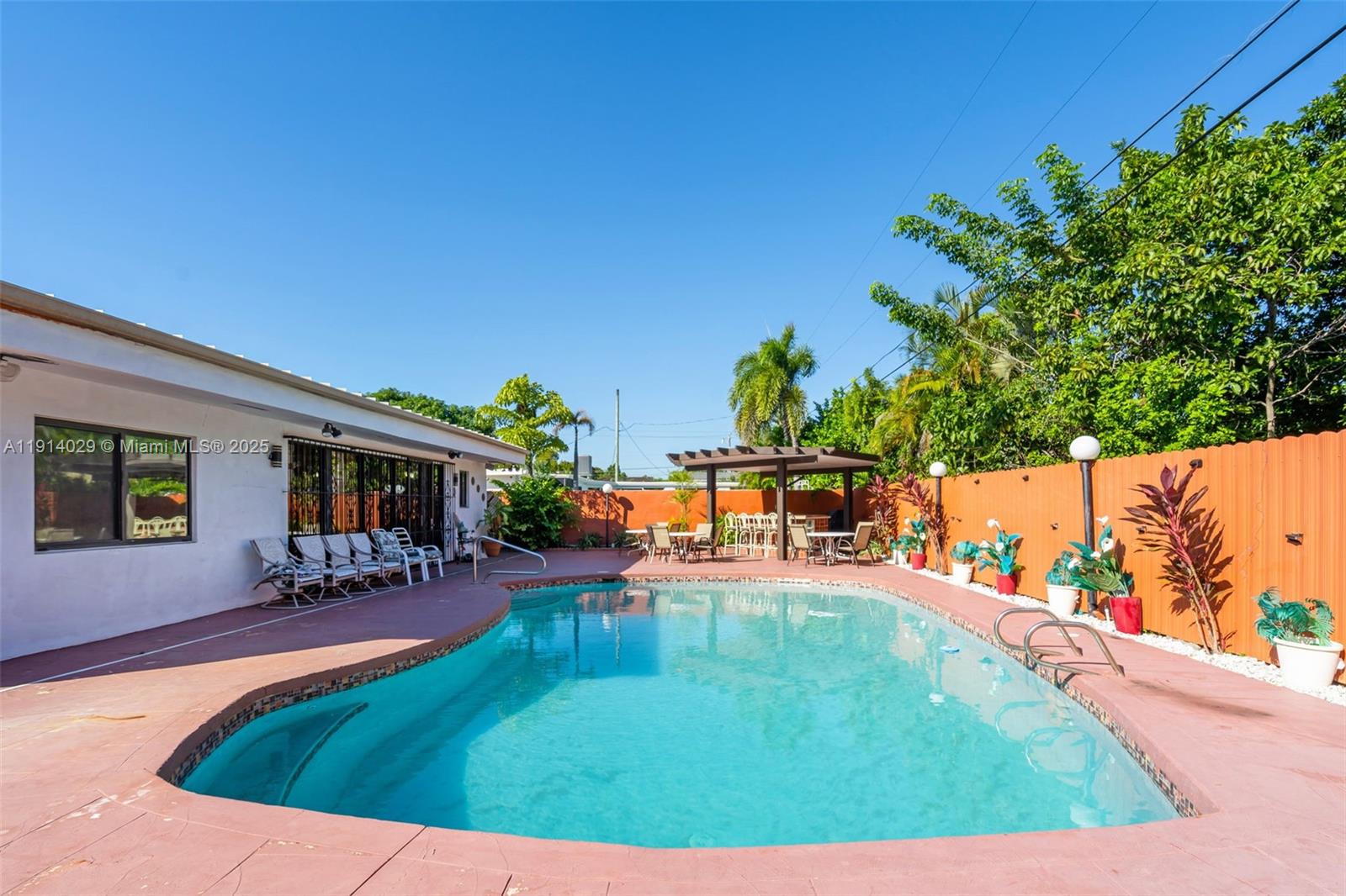 DURHAM ESTATES - Residential