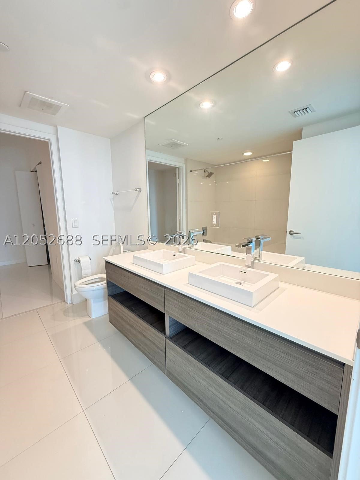 1100 S MIAMI AV 4103
