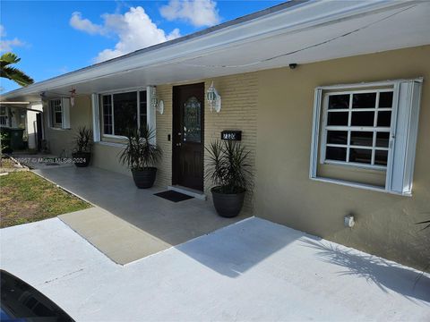 Single Family Residence in Pembroke Pines FL 7720 Taft St St.jpg