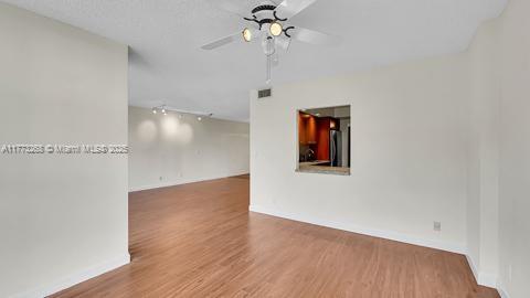 200 LESLIE CONDO - Residential