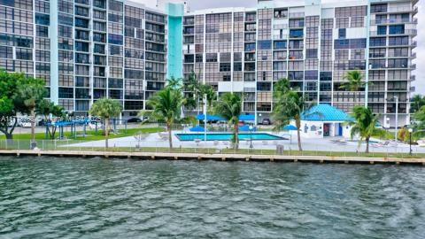 Property for Sale at 200 Leslie Dr 329, Hallandale Beach, Broward County, Florida - Bedrooms: 2 
Bathrooms: 2  - $339,000