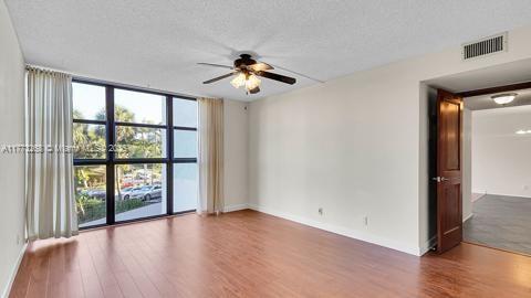 200 LESLIE CONDO - Residential