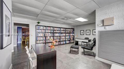 200 LESLIE CONDO - Residential