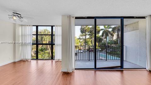 200 LESLIE CONDO - Residential