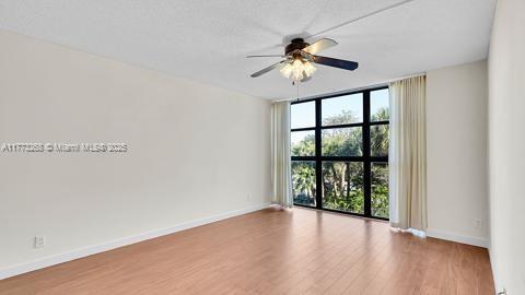 200 LESLIE CONDO - Residential