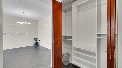 200 LESLIE CONDO - Residential