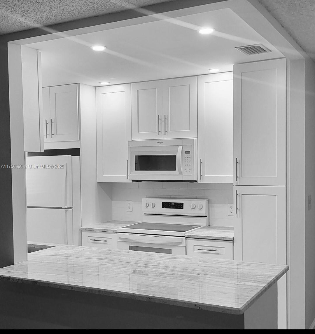 HIGH POINT OF DELRAY SEC - Residential