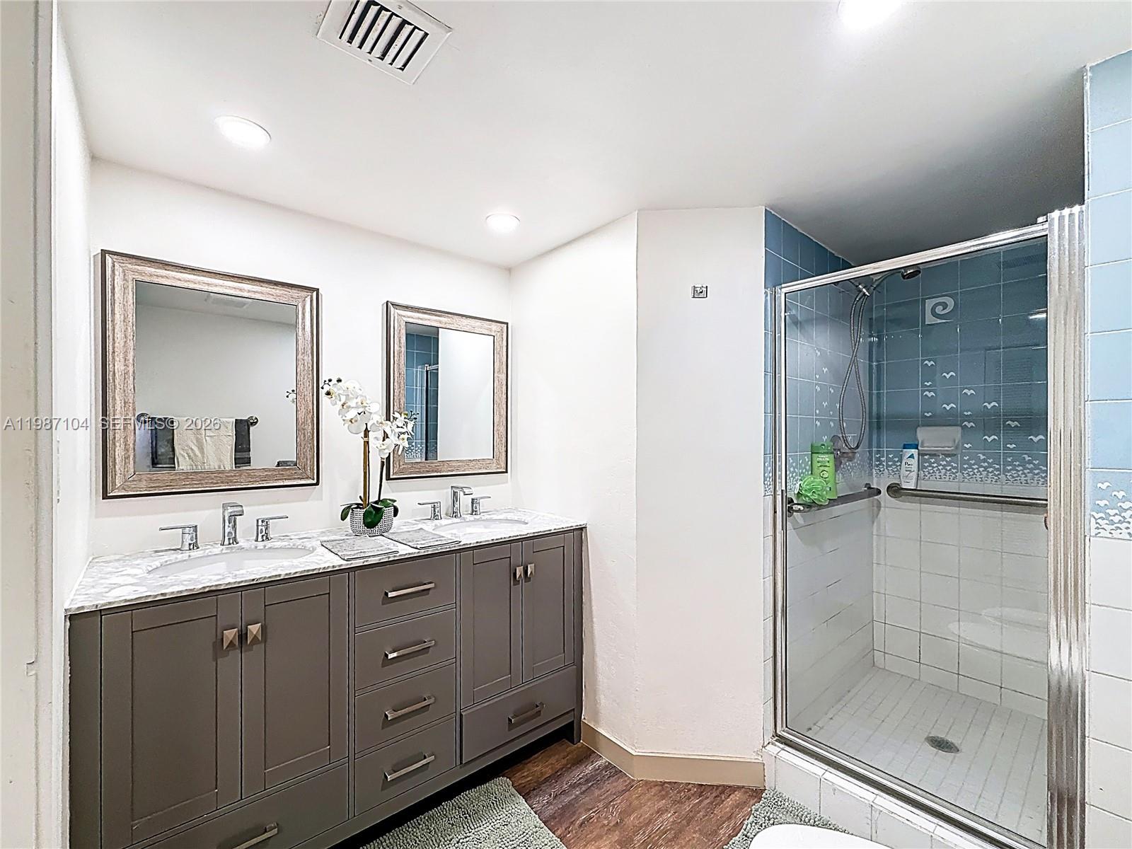 LE TRIANON CONDO - Residential