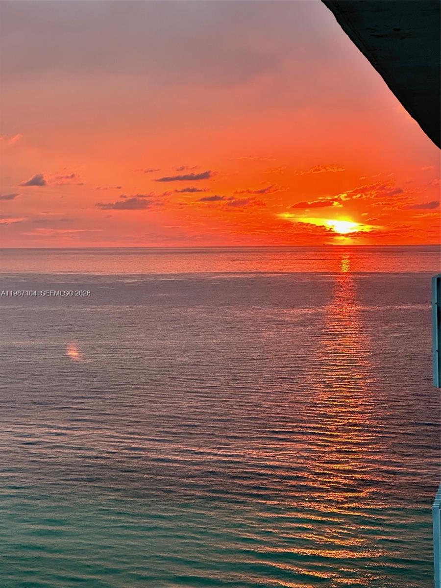 6061 Collins Ave 12D