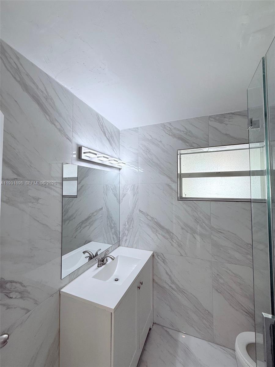 BROWARD GARDENS - Residential Lease