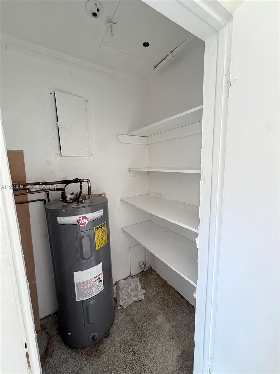 BROWARD GARDENS - Residential Lease