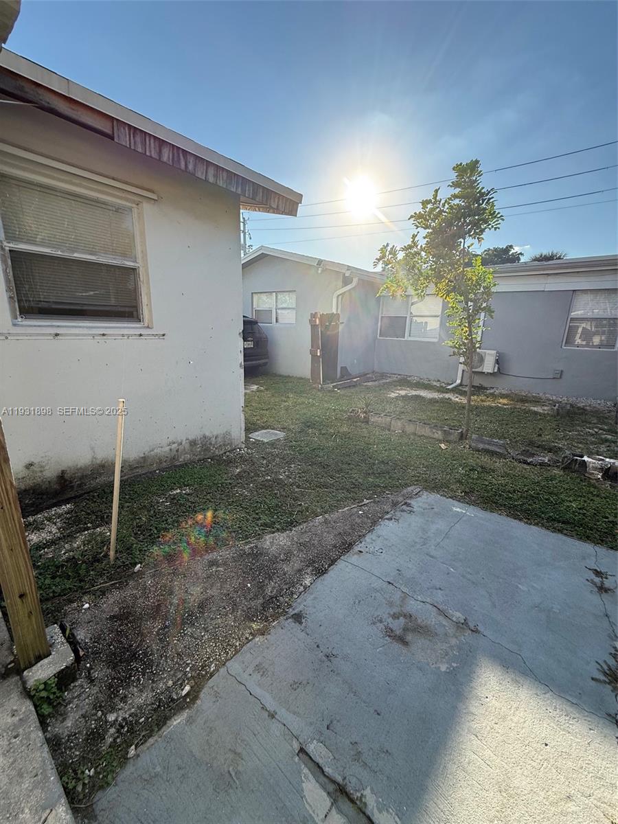 BROWARD GARDENS - Residential Lease