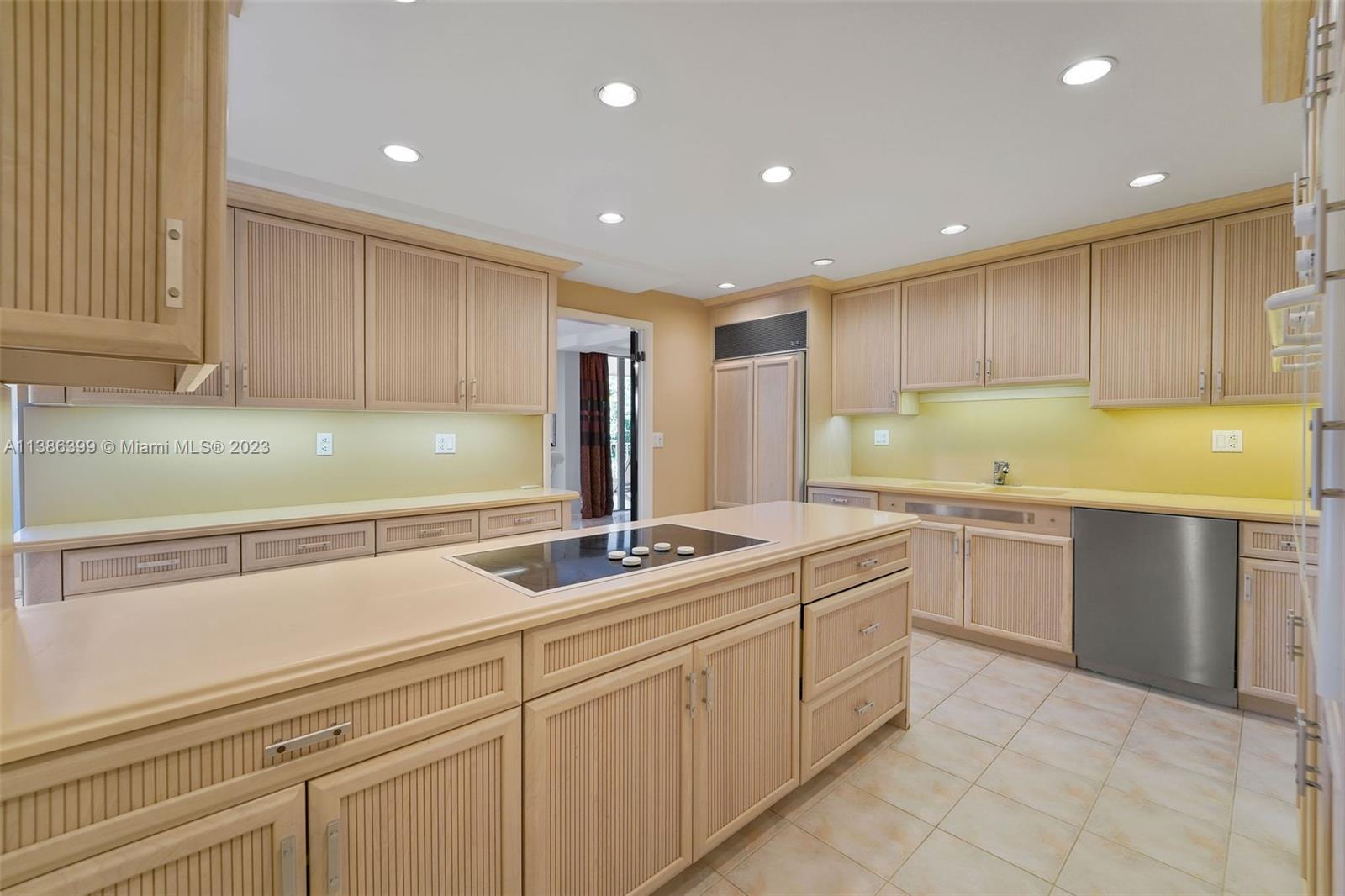 BAL HARBOUR 101 CONDO - Residential