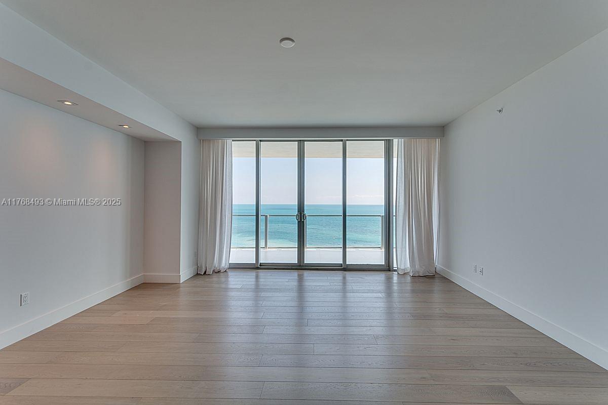 360 Ocean Dr 1004S, Key Biscayne, Miami-Dade County, Florida - 2 Bedrooms  
4 Bathrooms - 