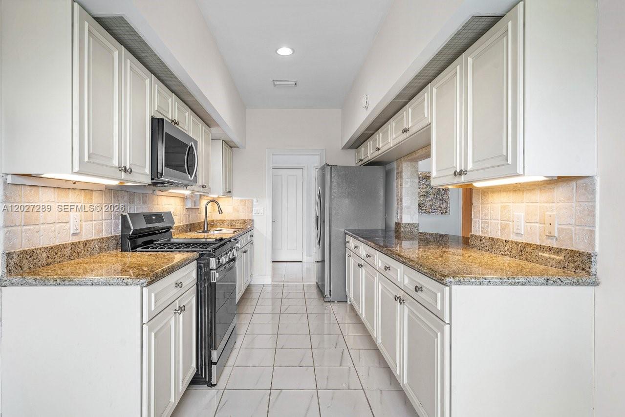 Admirals Cove - Residential