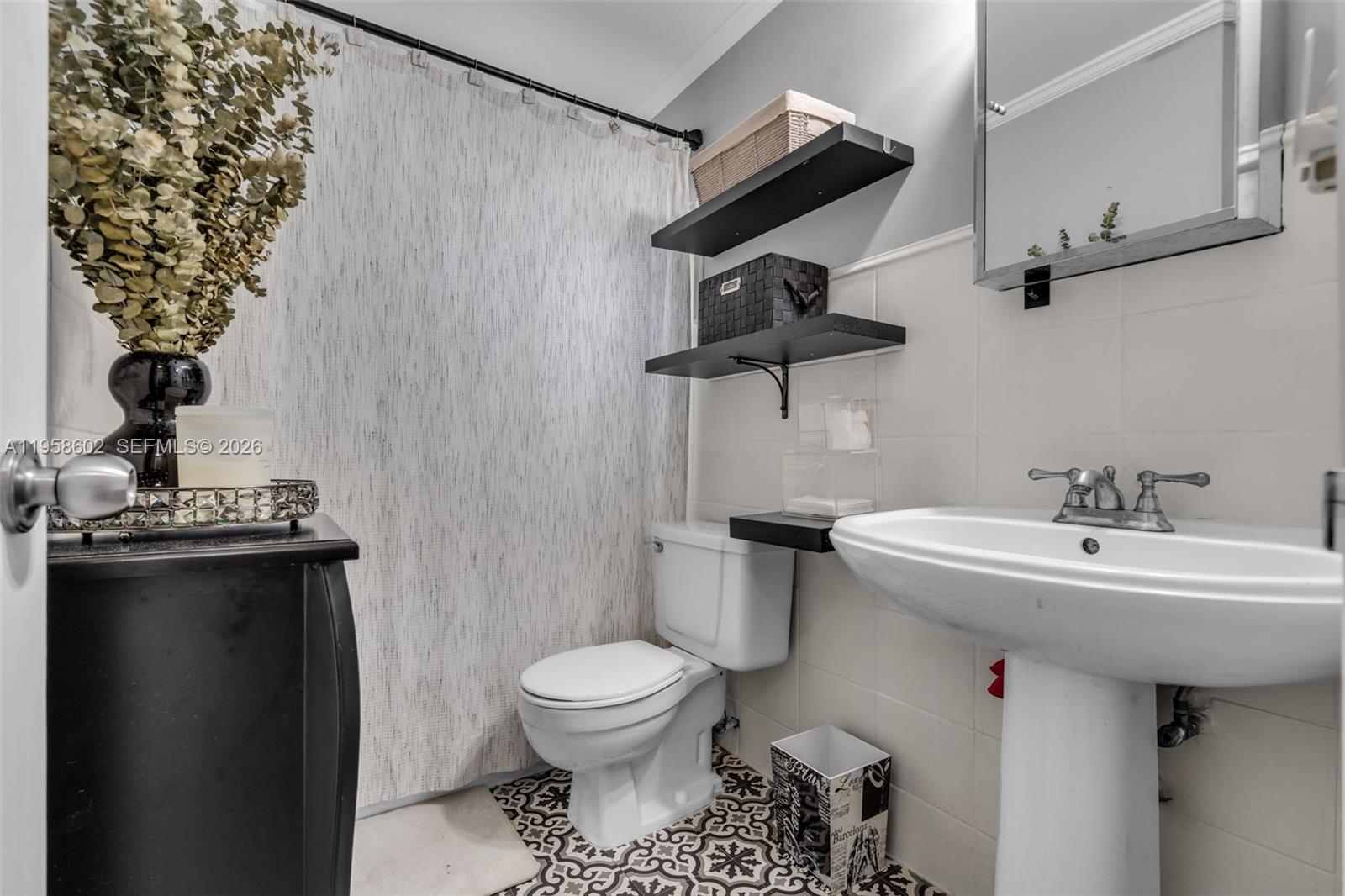 BARCELONA COURT CONDO - Residential