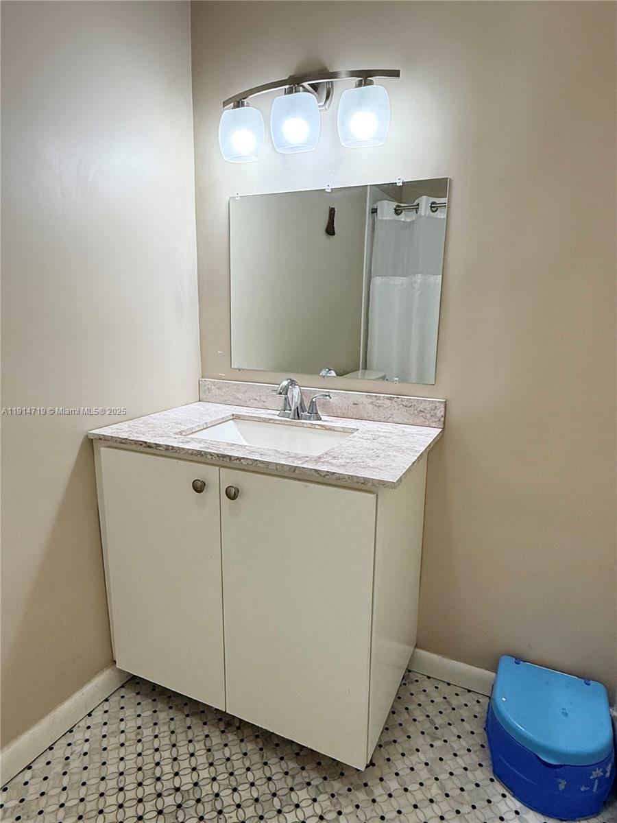 King Robert - Residential