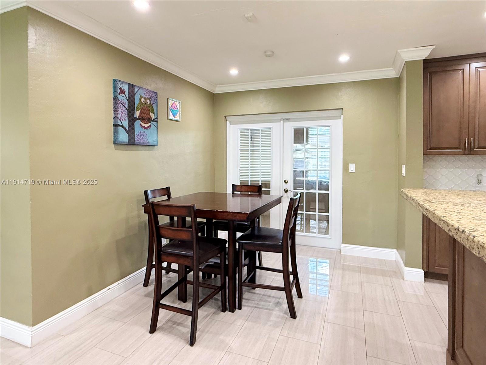 King Robert - Residential