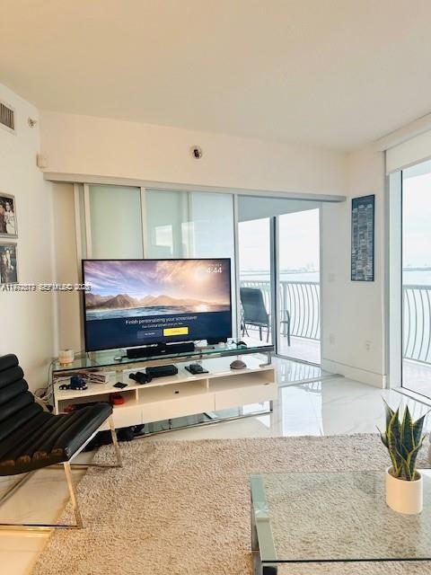 1750 N Bayshore Dr 2302