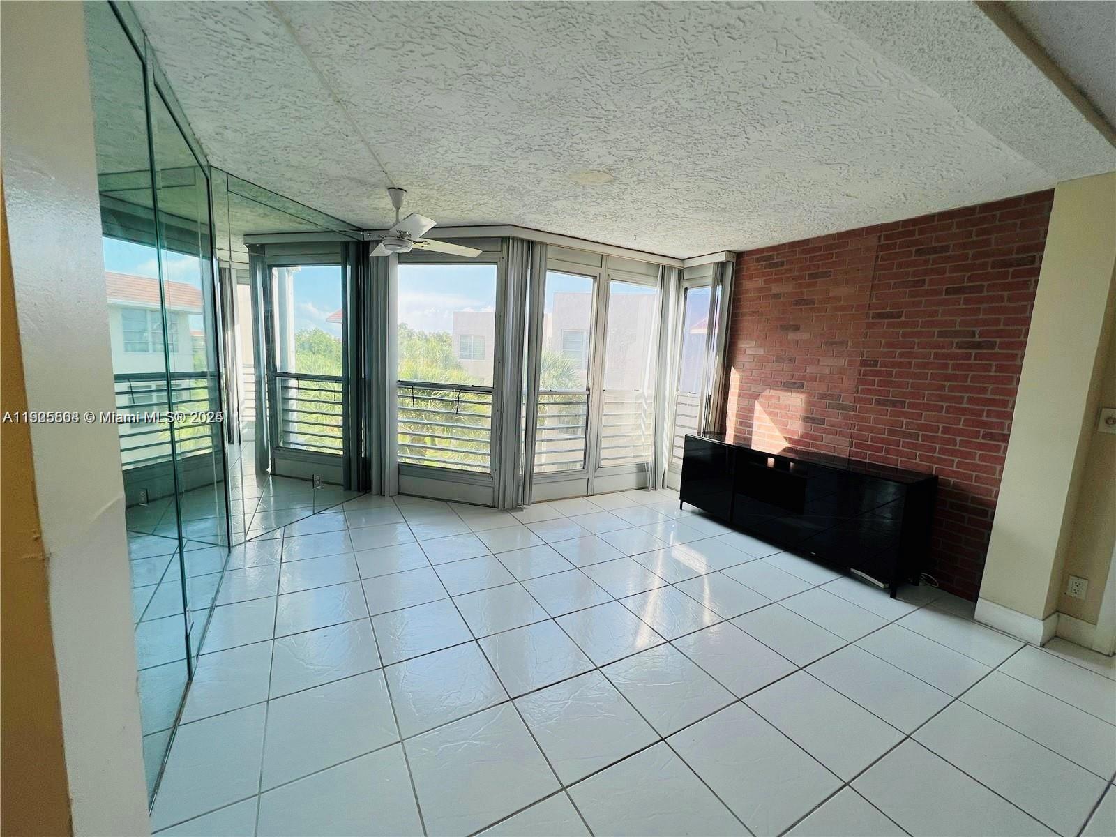 CONDO 11 OF SABAL PALM CO - Residential