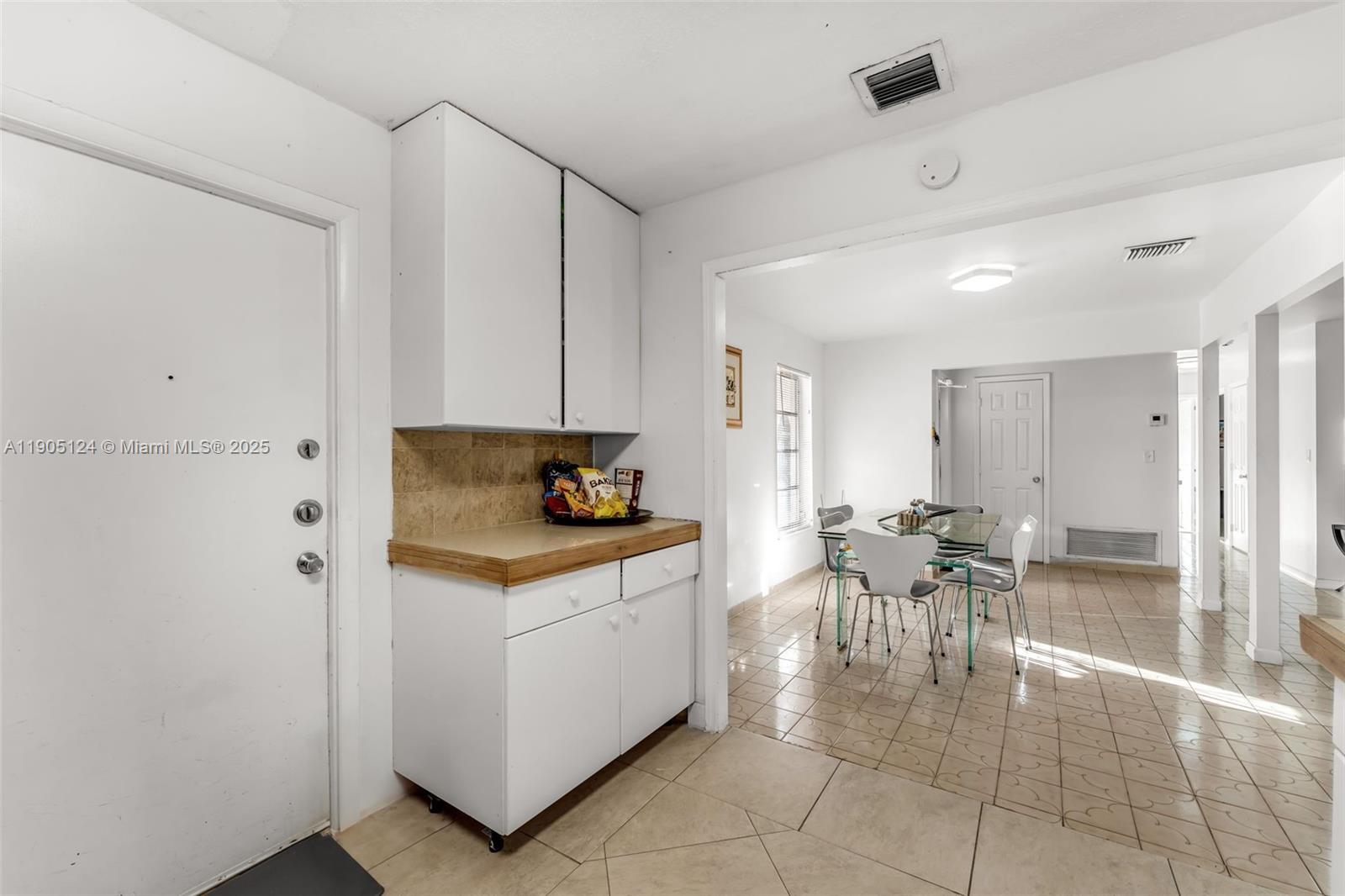 WINSTON PARK UNIT THREE - Residential