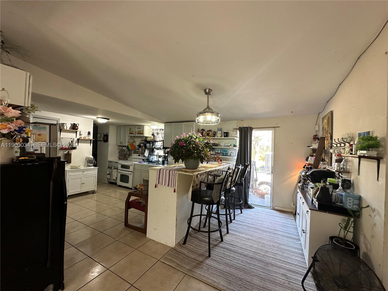 1017.000 - AVON PARK ESTAT - Residential