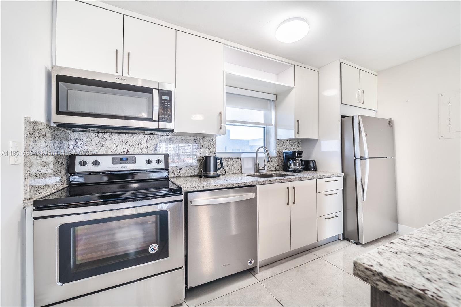 LE CARTIER CONDO - Residential Lease