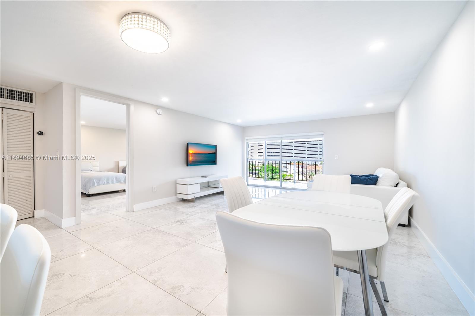 LE CARTIER CONDO - Residential Lease