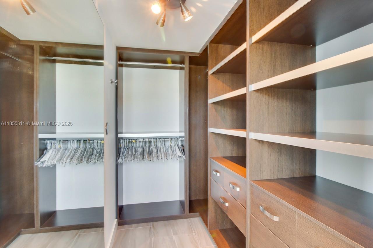 THE JEFFERSON CONDO - Residential Lease