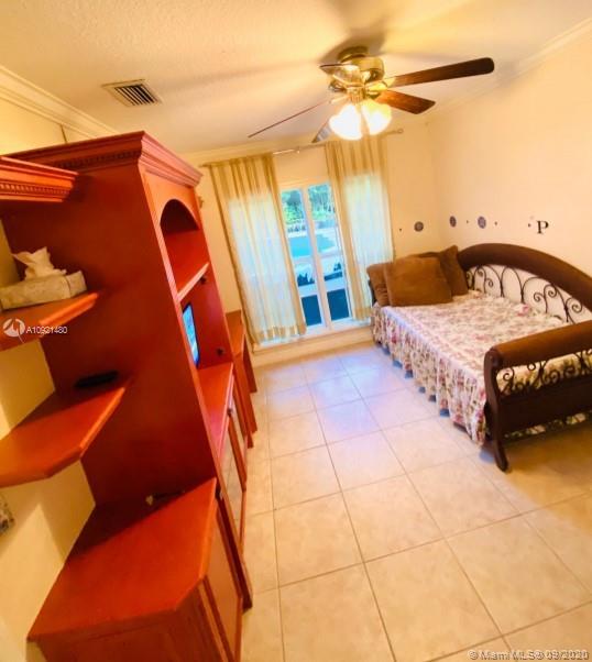 WOODSIDE ESTATES - Residential Lease