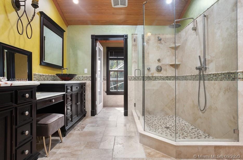 WOODSIDE ESTATES - Residential Lease