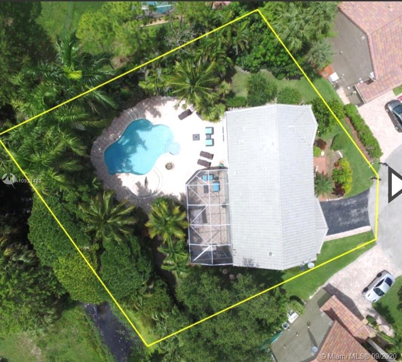 WOODSIDE ESTATES - Residential Lease