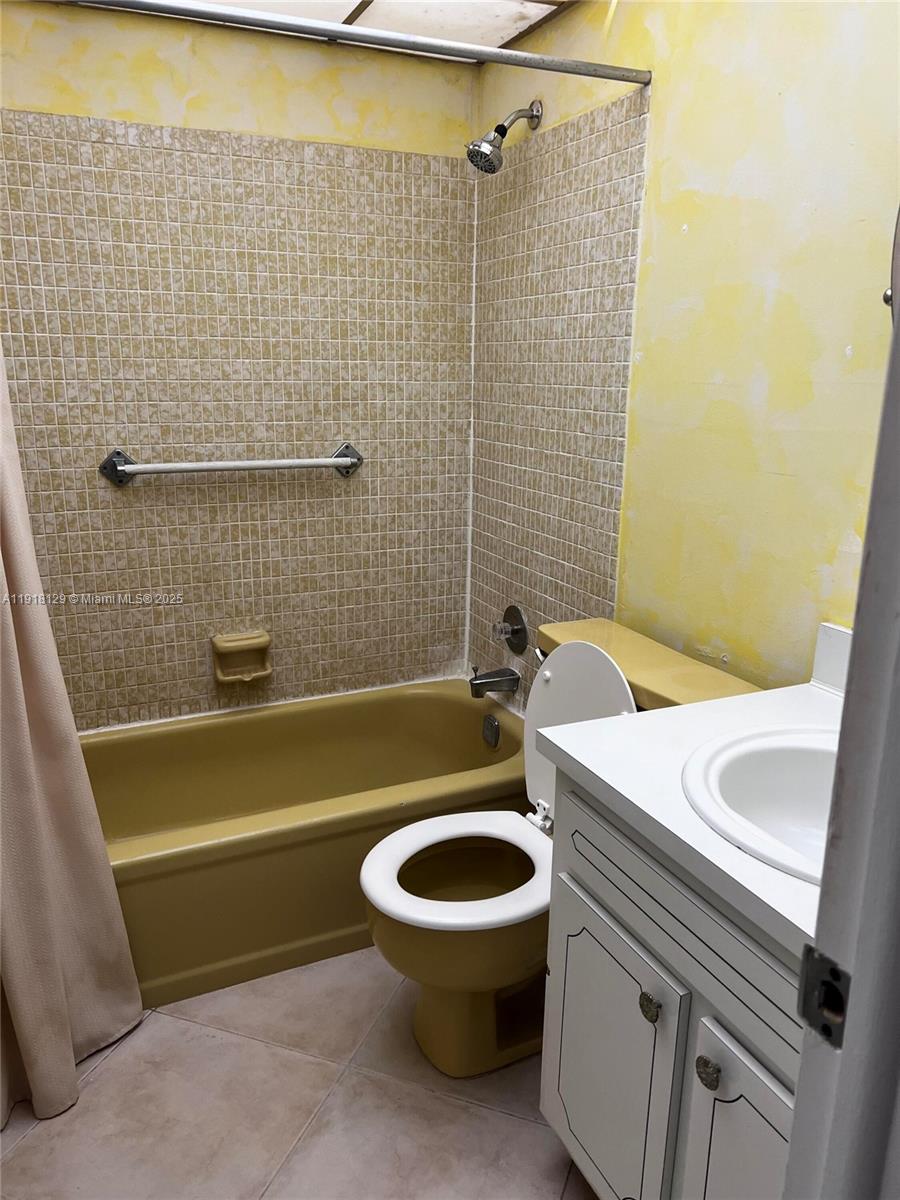 WOODBRIDGE CONDO - Residential