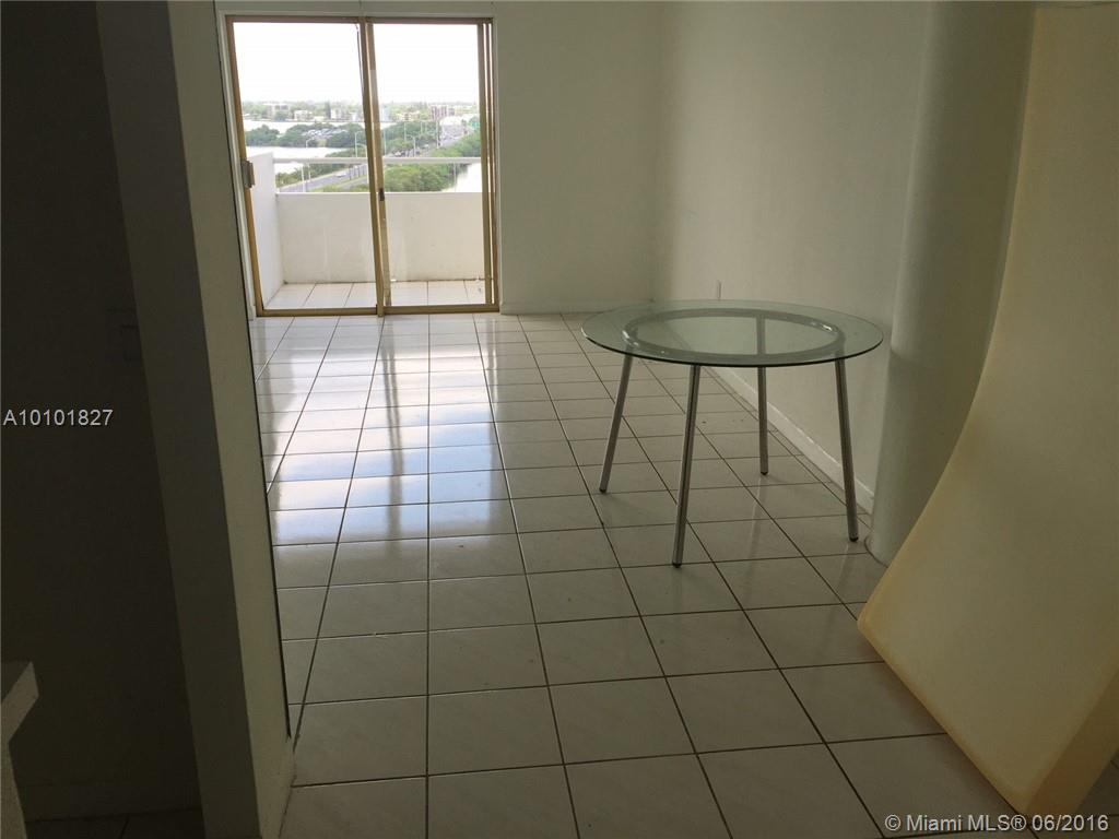 Bayshore Yacht Tennis Clu - Residential Lease