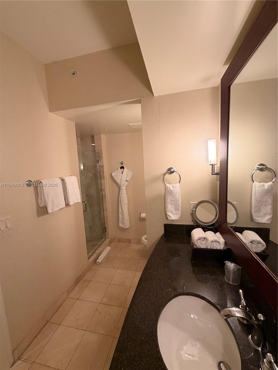 TRUMP INTERNATIONAL SONES - Residential