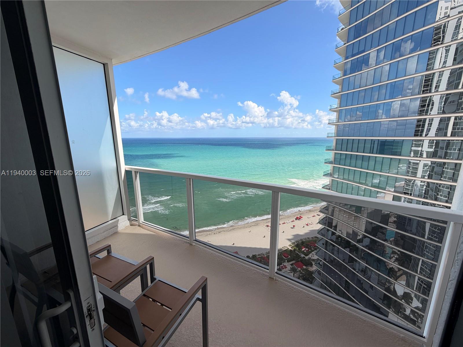 TRUMP INTERNATIONAL SONES - Residential