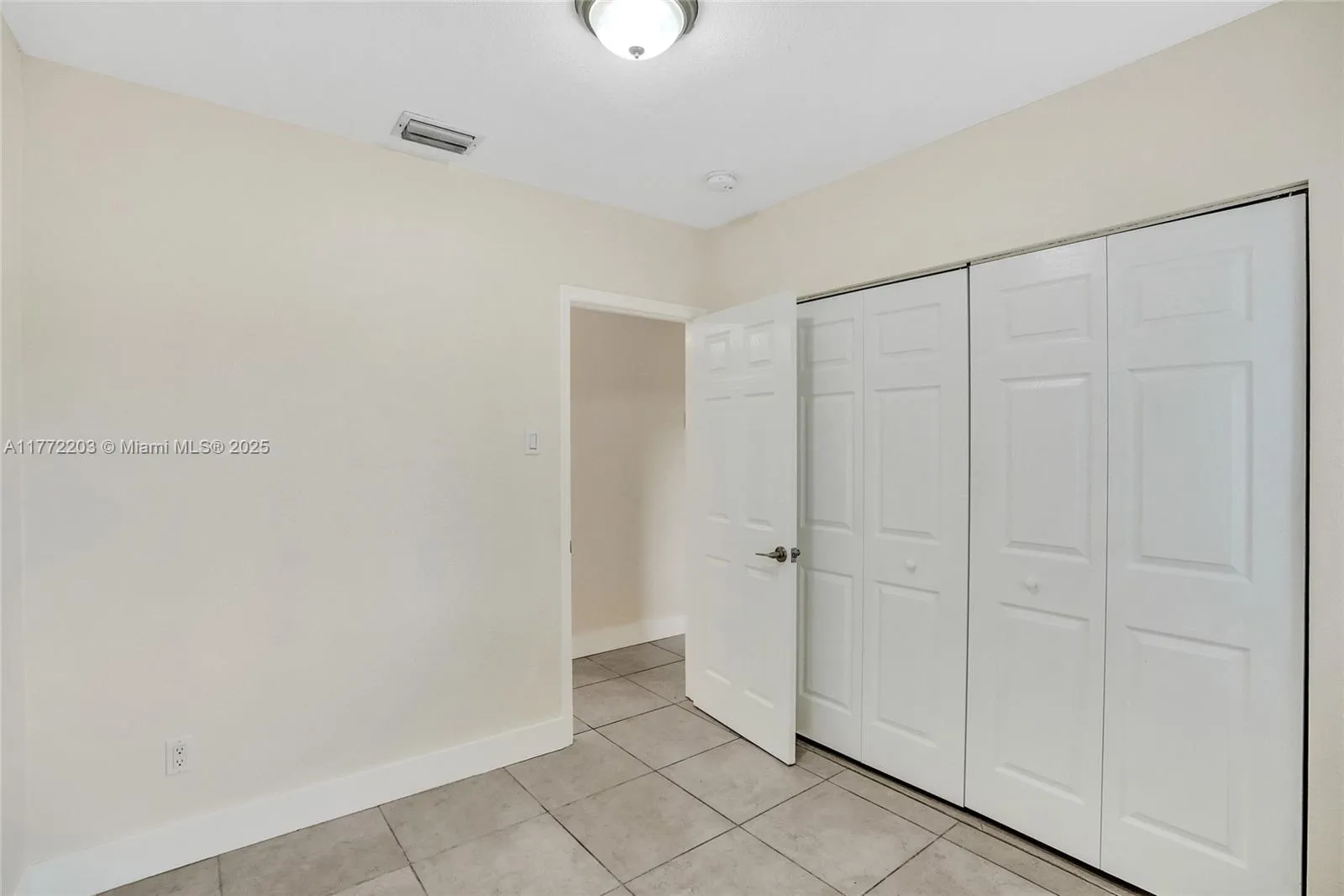 Miami, Florida 33155, United States, 3 Bedrooms Bedrooms, ,1 BathroomBathrooms,Residential,Active,97831