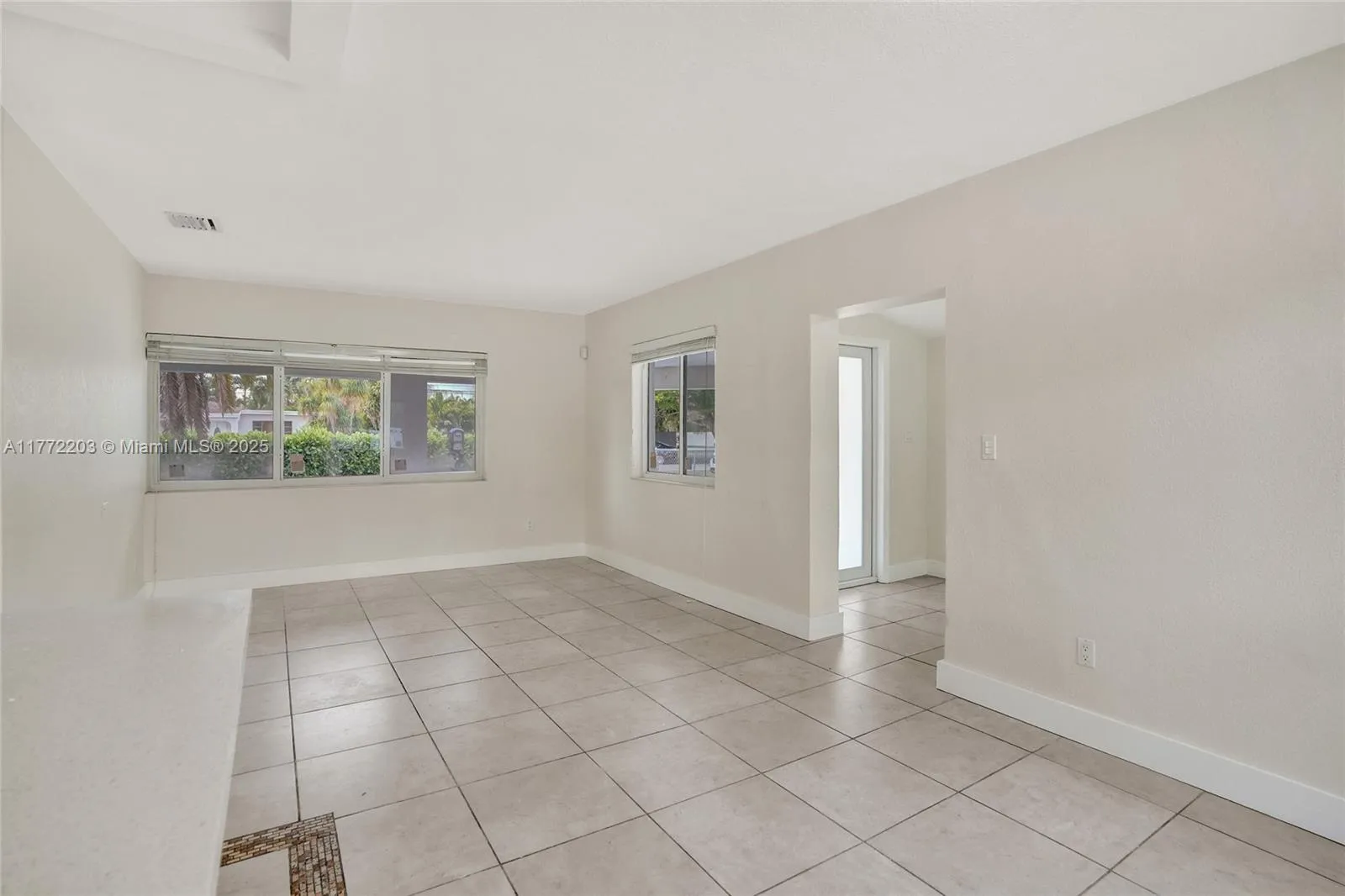 Miami, Florida 33155, United States, 3 Bedrooms Bedrooms, ,1 BathroomBathrooms,Residential,Active,97831
