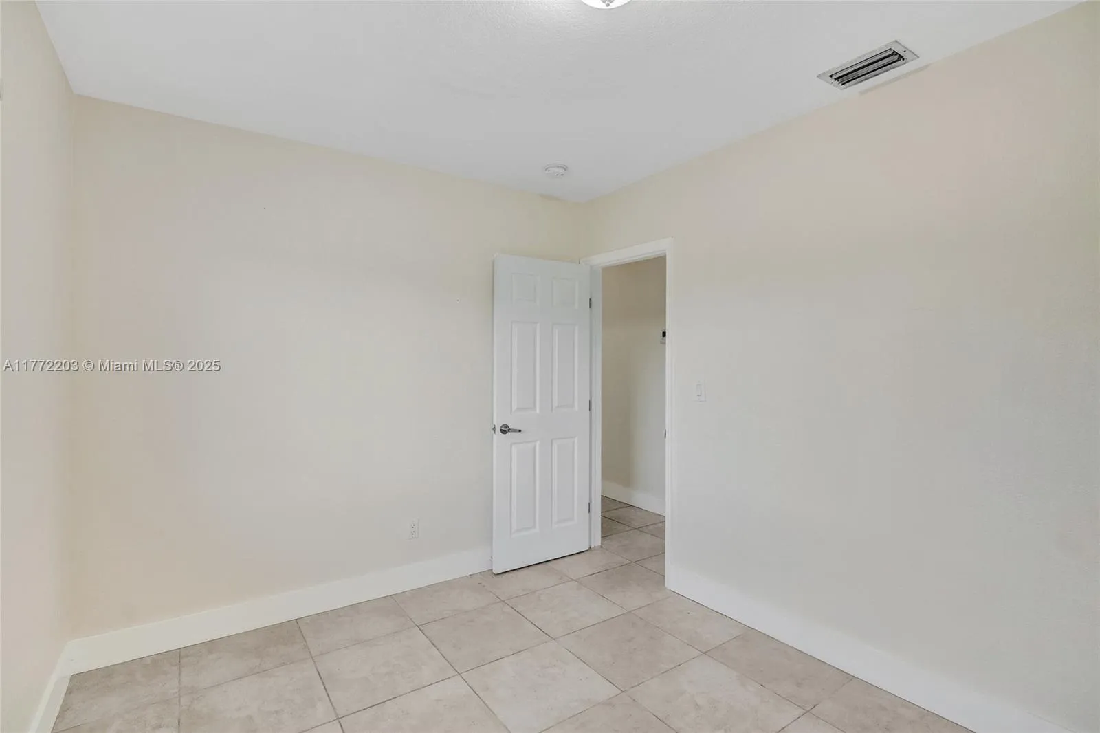Miami, Florida 33155, United States, 3 Bedrooms Bedrooms, ,1 BathroomBathrooms,Residential,Active,97831