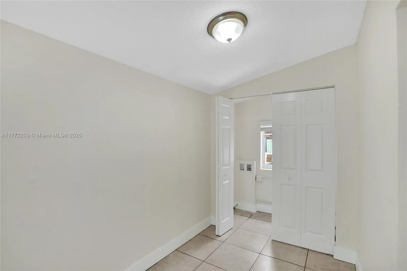 Miami, Florida 33155, United States, 3 Bedrooms Bedrooms, ,1 BathroomBathrooms,Residential,Active,97831