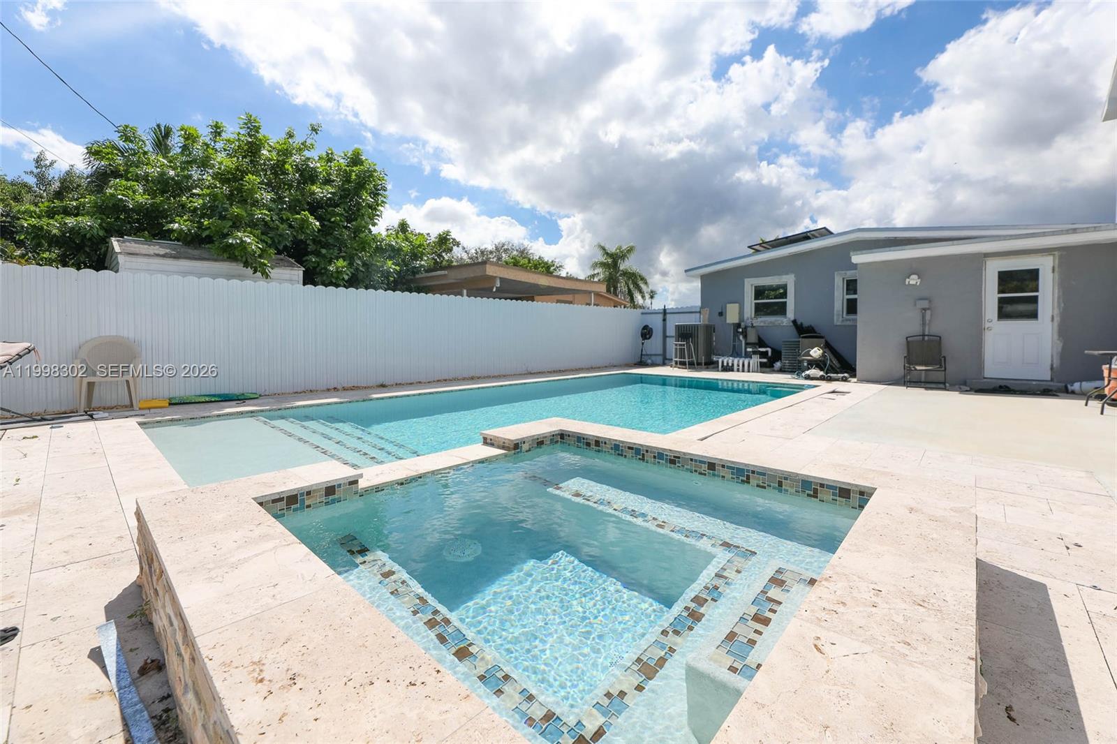 LAKE FOREST SEC 3 - Residential