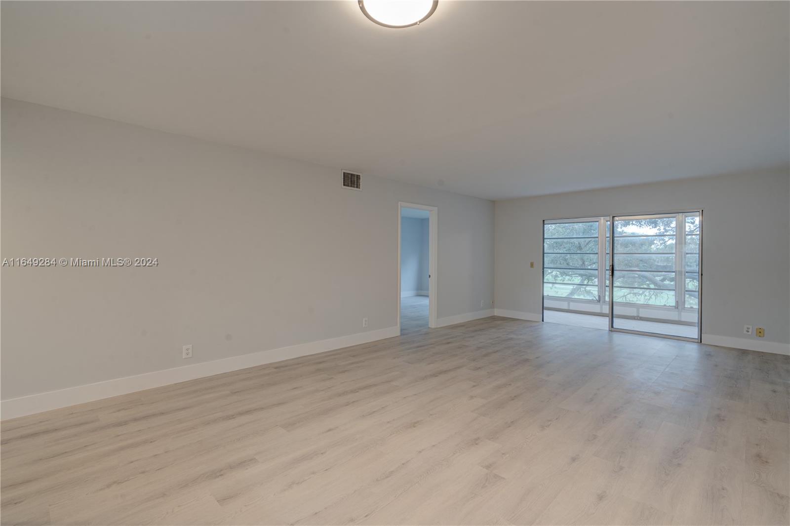 CAMBRIDGE AT CENTURY - Residential