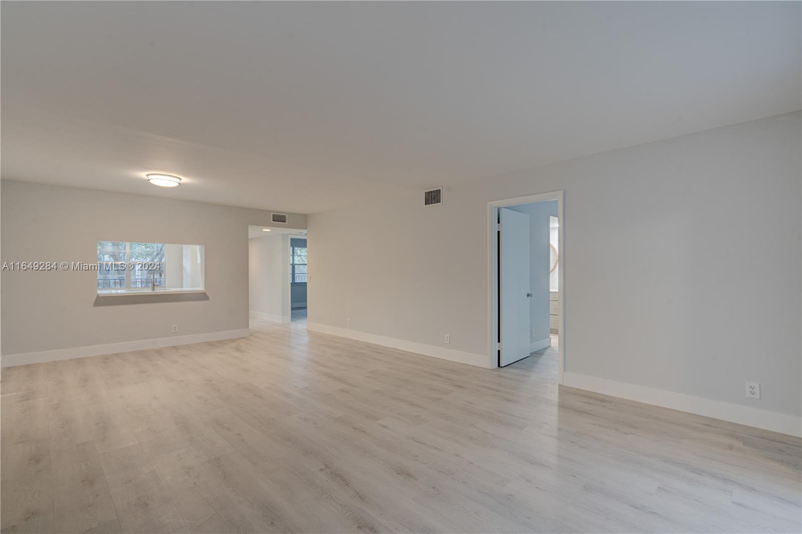 CAMBRIDGE AT CENTURY - Residential