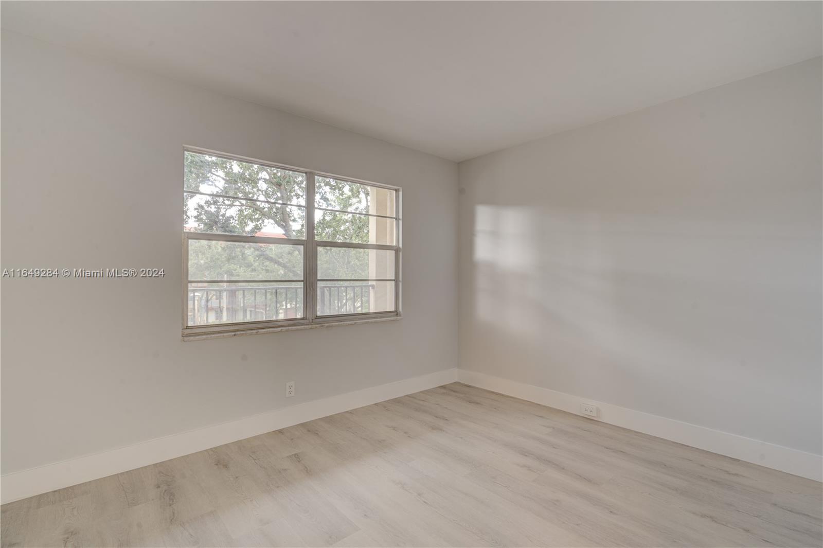 CAMBRIDGE AT CENTURY - Residential