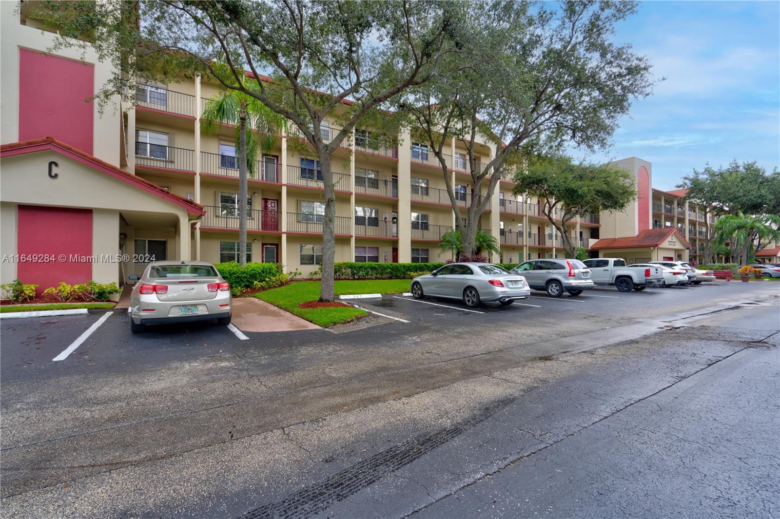 CAMBRIDGE AT CENTURY - Residential