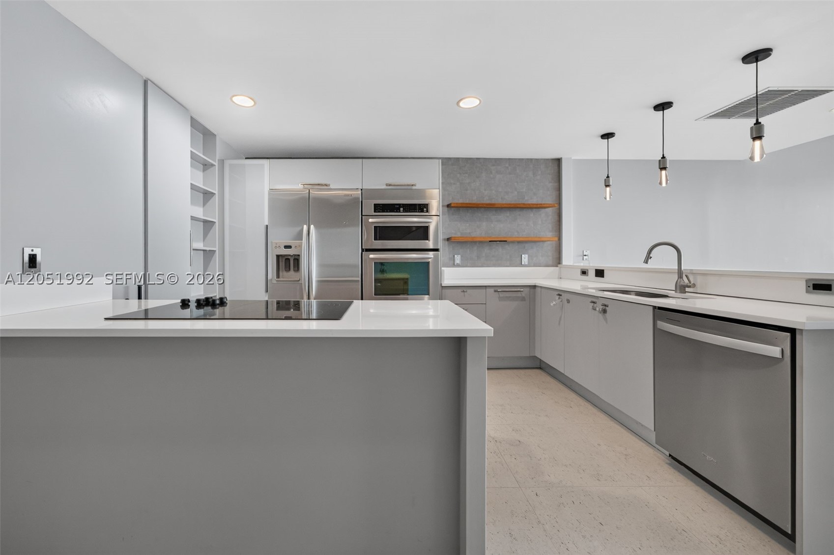 2950 NE 188th St 406