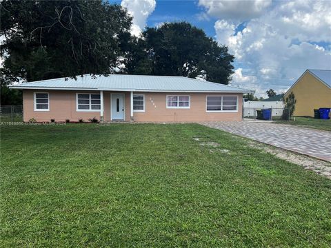 A home in Sebring